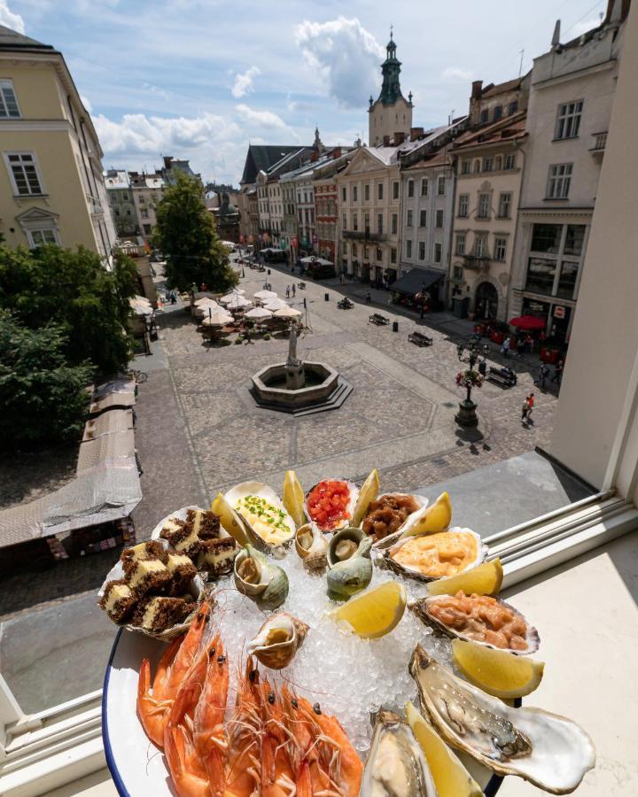 Oysters & Bubbles Gastro Hotel. Rynok Square Lviv Dış mekan fotoğraf